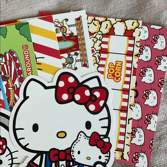 Hello Kitty Go Around postcards - Picture 5 of 13